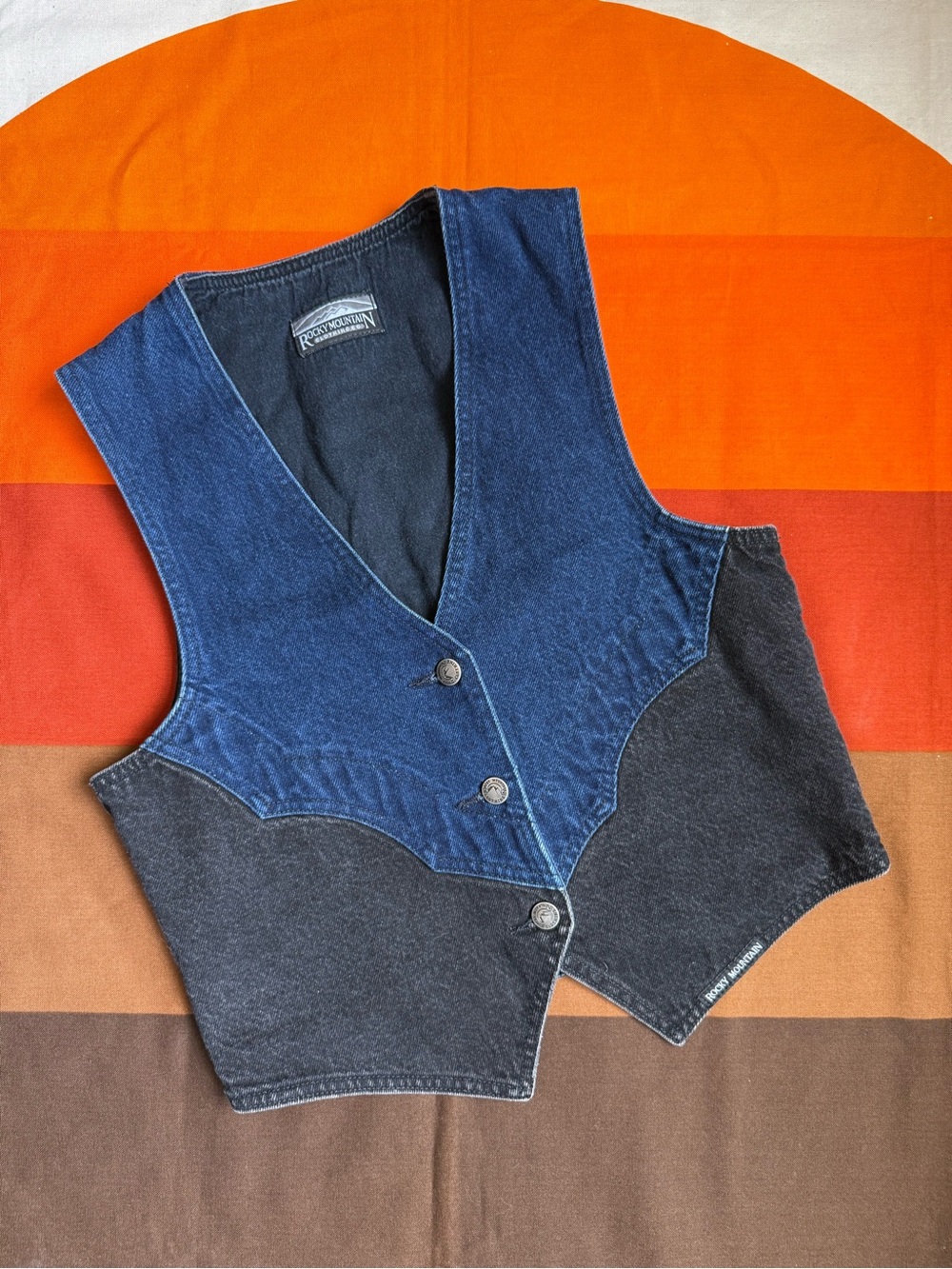 Vintage Rocky Mountain two tone denim vest - Picture 5 of 9